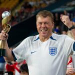 Superfan Andy Milne videný v Katare. Odchádza do Ameriky - potom, čo predá svoj dom