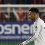 Superhviezda Realu Madrid Mbappe v Paríži na liečenie zranenia kolena