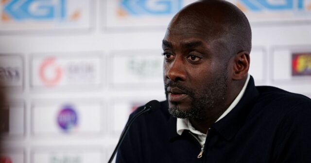 Súperi z majstrovstiev sveta v Anglicku odvolali manažéra 84 dní Súperi z majstrovstiev sveta v Anglicku odvolali manažéra 84 dní pred zápasom | Futbal | Šport