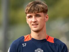 Syn legendy Man Utd Darrena Fletchera dostal zákaz na šesť zápasov a pokutu za homofóbne zneužívanie Jack Fletcher
