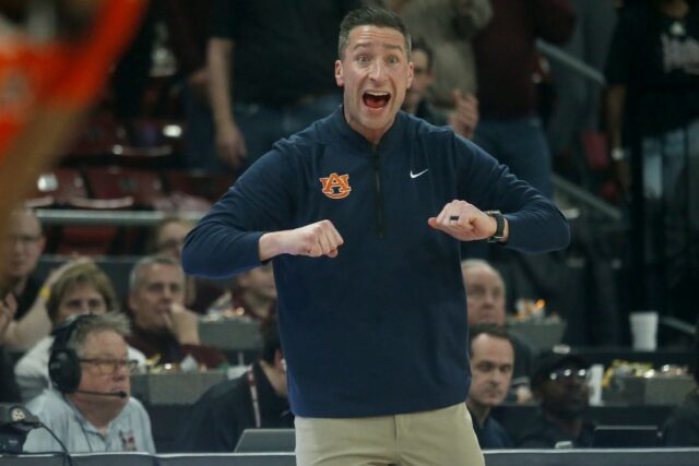 Tahaad Pettiford, Auburn kontrola v druhom polčase, skládka LSU Basketbal NCAA: Auburn v štáte Mississippi