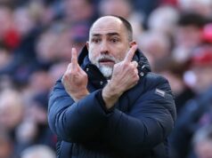 Taktika Igora Tudora Tottenham vs Liverpool je chválená, pretože Roy Keane oslavuje „obrovský bonus“ Igor Tudor prekríži obe ruky na hrudi s každým zdvihnutým ukazovákom