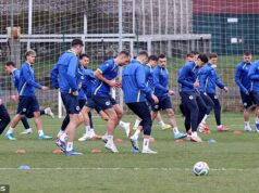 Taliansko je „v rade o špionážnu bránu pred play-off majstrovstiev sveta v Bosne – ako bosnianske médiá obviňujú štvornásobných šampiónov z filmového tréningu VOJAKA“ Talianskeho vojaka obvinili z natáčania výcviku v Bosne a Hercegovine