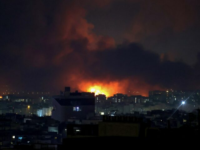 Teherán búšil v druhom týždni americko-izraelskej vojny, Irán sa zameriava na Izrael | Správy o konflikte
