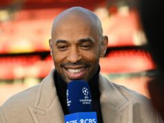 Thierry Henry už dal Arsenalu zelenú, aby podpísal „ďalší Eden Hazard“ Thierry Henry reaguje, keď hovorí pre CBS Sports pred štvrťfinálovým zápasom 2024/25 Ligy majstrov UEFA medzi Arsenal FC a Real Madrid CF na Arsenal Stadium 8. apríla 2025 v Londýne, Anglicko