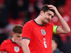 Thomas Tuchel upozorňuje Harryho Maguirea: Anglický šéf podáva hviezdu brutálnu realitu, keď odhaľuje svoje skutočné miesto v poradí klovania troch levov Harry Maguire je stále za minimálne štyrmi strednými obrancami v anglickom poradí, hovorí Thomas Tuchel