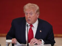 Tiger Woods preskočil Trumpov okrúhly stôl v Bielom dome, keď prezident obrátil pozornosť z Iránu na univerzitný šport Piatok bol v znamení diskusie prezidenta Donalda Trumpa za okrúhlym stolom o univerzitnom športe