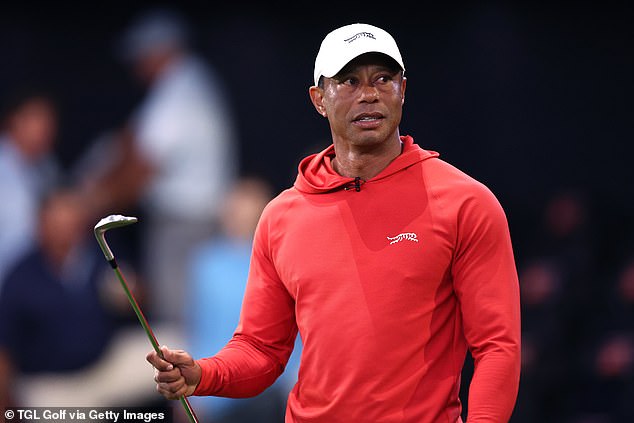 Tiger Woods sa na Floride podieľal na dopravnej nehode, pri Tiger Woods bol v piatok popoludní účastníkom dopravnej nehody na Floride