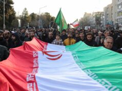 Tisíce Iránu smútia nad zabitím Chameneího | Správy o konflikte medzi Izraelom a Iránom Tisíce Iránu smútia nad zabitím Chameneího | Správy o konflikte medzi Izraelom a Iránom