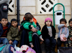 Tisíce sýrskych utečencov utekajú z Libanonu po izraelských útokoch | Sýrska vojna Tisíce sýrskych utečencov utekajú z Libanonu po izraelských útokoch | Sýrska vojna