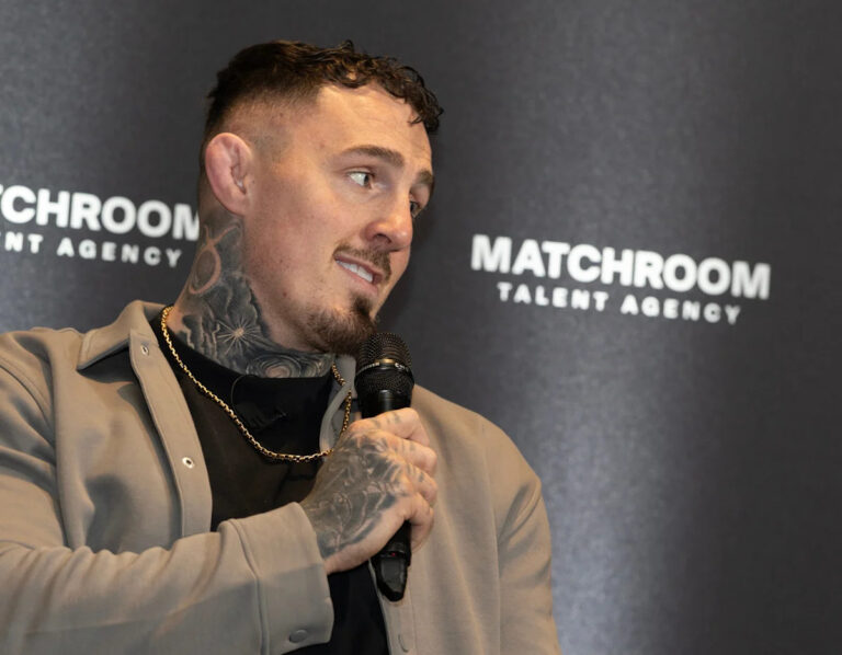 Tom Aspinall: UFC dlhuje Jonovi Jonesovi „rešpekt, ktorý si finančne zaslúži“