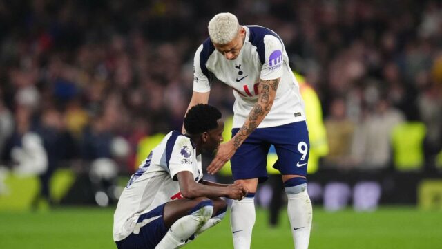 Tottenham Hotspur prehráva 1:3 s Crystal Palace, pretože obavy zo zostupu sa stupňujú
