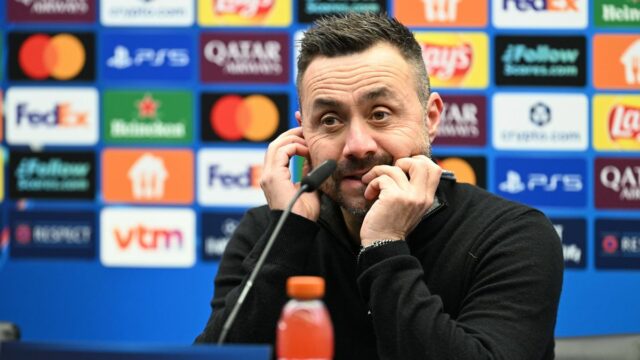 Tottenham chce odpoveď ako novú správu „poslanú Robertovi De Zerbimu“ Hlavný tréner Roberto De Zerbi z Marseille na snímke počas zápasu fázy MD8 Ligy majstrov UEFA 2025/26 medzi Club Brugge KV a Olympique de Marseille.