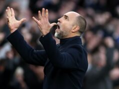 Tottenham dostal okamžitý verdikt VAR po kontroverzii Fulhamu, ktorá rozzúrila Igora Tudora Igor Tudor, manažér Tottenhamu Hotspur, oslavuje, keď Randal Kolo Muani z Tottenhamu Hotspur (bez obrázku) strelil prvý gól svojho tímu počas zápasu Premier League medzi Tottenhamom Hotspur a Arsenalom.