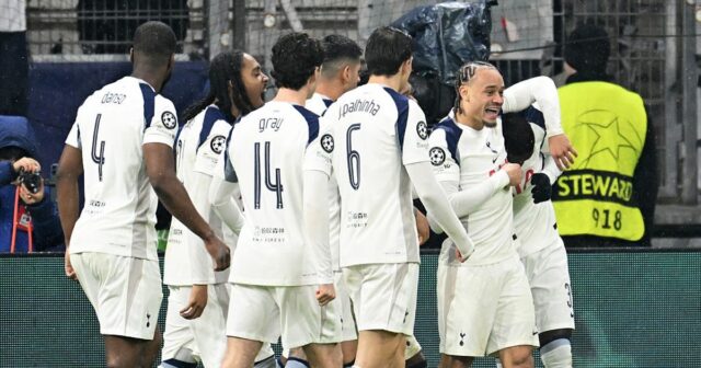 UEFA obvinila Tottenham za správanie troch jeho priaznivcov počas zápasu Ligy majstrov medzi Eintrachtom Frankfurt a Tottenhamom Hotspur.