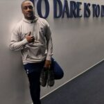 Neros Coachman (vyššie) sa podelil o svoj obraz a povedal: „Vieš, že projekt je dobrý, keď si chlapčenský fanúšik Arsenalu a zmeníš stranu“