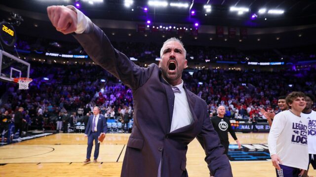 Tréner High Point volá hlavné tímy po tom, čo March Madness rozčúlil Wisconsin
