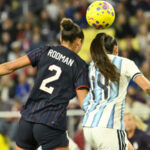 Trinity Rodman opúšťa zápas SheBelieves proti Argentíne po tvrdom faule