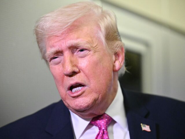 Trump chce napadnúť Irán, aby sa zmocnil ropy, označil odporcov USA za „hlúpych ľudí“ | Americko-izraelská vojna proti Iran News
