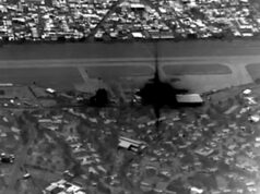 Trump zverejnil video z bombového útoku po tom, čo povedal, že USA zasiahli ostrov Kharg | Americko-izraelská vojna proti Iránu Trump zverejnil video z bombového útoku po tom, čo povedal, že USA zasiahli ostrov Kharg | Americko-izraelská vojna proti Iránu