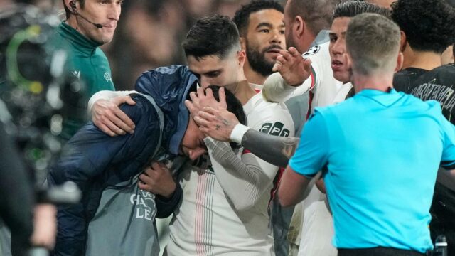 UCL 2025-26: Neto z Chelsea čelí trestu od UEFA za to, že strčil do lopty chlapca
