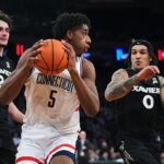 Huskies z Connecticutu prehnali Xaviera, aby udržali svoje sny o Veľkom východe nažive