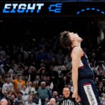 UConn omráči Duka v zápase Elite Eight