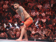 UFC tvrdí, že bitky v Bielom dome budú sankcionované ABC uprostred regulačných obáv, ktoré vyvolala komisia DC LAS VEGAS, NEVADA – 28. JÚNA: Ilia Topuria z Gruzínska sa pozerá na zápas o titul v ľahkej váhe na UFC 317 v T-Mobile Arene 28. júna 2025 v Las Vegas, Nevada. (Foto: Ian Maule/Getty Images)