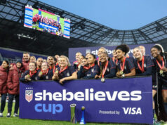 USA vyhrajú SheBelieves Cup, keď je základný tím jasný USA vyhrajú SheBelieves Cup, keď je základný tím jasný