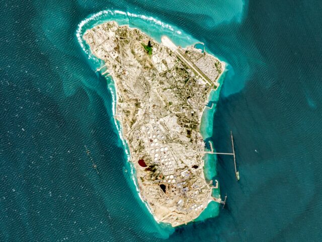 USA zaútočili na vojenské miesta na iránskom ostrove Kharg, kde USA zaútočili na vojenské miesta na iránskom ostrove Kharg, kde sa nachádza obrovské ropné zariadenie | Americko-izraelská vojna proti Iran News