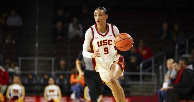 USC sa snaží skórovať, padá na turnaji Big Ten s Washingtonom
