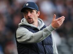 Údajná obeť Joeyho Bartona zobrazená ako bývalý futbalový manažér po incidente s golfovým klubom Údajná obeť Joeyho Bartona zobrazená ako bývalý futbalový manažér po incidente s golfovým klubom