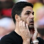 Mikel Arteta reaguje