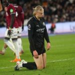 Erling Haaland vyzerá vyčerpane počas remízy Man City vo West Hame