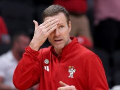 Úplné poníženie pre uchádzača o marcové šialenstvo, pretože strašná trénerská chyba vedie k pádu tímu v obrovskom rozrušení Tréner Nebrasky Fred Hoiberg urobil drahú chybu počas ich marcovej porážky Madness s Iowou