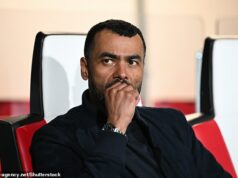 V rámci koncertu Ashley Cole v Serie B: Talianski skeptici hovoria, že je to podobné „pristátiu UFO“, ale tu je dôvod, prečo zdroje tvrdia, že uspeje, nezvyčajný spôsob, akým zdokonalil svoje trénerské schopnosti, prečo sa k nemu hráči pripútali a jednoduchý trik pri prihrávke, ktorý naučil Leviho Colwilla Ashley Cole v dugout Cesena vo svojej novej úlohe manažéra tímu Serie B, jeho prvá vrcholová práca po mnohých trénerských vystúpeniach