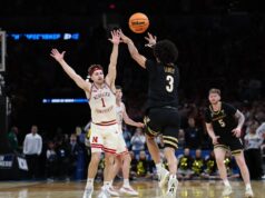 Vanderbiltova sezóna sa končí zlomeným srdcom po tom, čo strela Hail Mary tesne minula Vanderbiltova sezóna sa končí zlomeným srdcom po tom, čo strela Hail Mary tesne minula