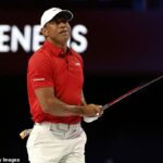 Tiger Woods v utorok večer uskutočnil svoj dlho očakávaný návrat do golfu pre Jupiter Links