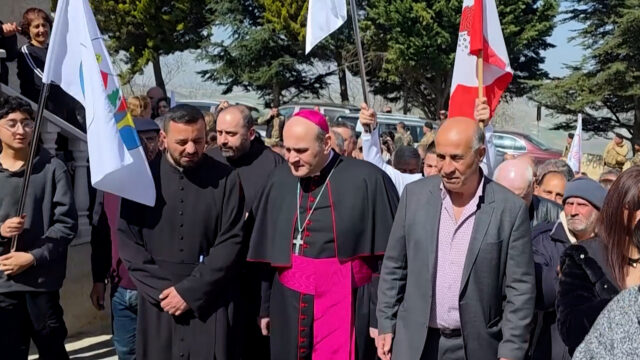 Vatikánsky vyslanec navštívil libanonský kostol po tom, čo bol pri ostreľovaní zabitý kňaz | Náboženstvo

