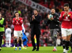 Veľké rozhodnutie Man United začína byť jasné, pretože posledný hovor Michaela Carricka sa vypláca Benjamin Sesko strelil ďalší víťazný gól a svoj štvrtý z piatich zápasov pre hostí (AFP cez Getty Images)