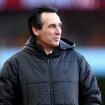 Unai Emery bol spájaný s prácou v Man Utd, ale bude dúfať, že jeho tím z Aston Villy nevypadne z miest v Lige majstrov.
