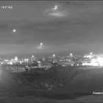 Videá ukazujú vlnu rakiet vypálených z Libanonu na Izrael | Izrael útočí na Libanon