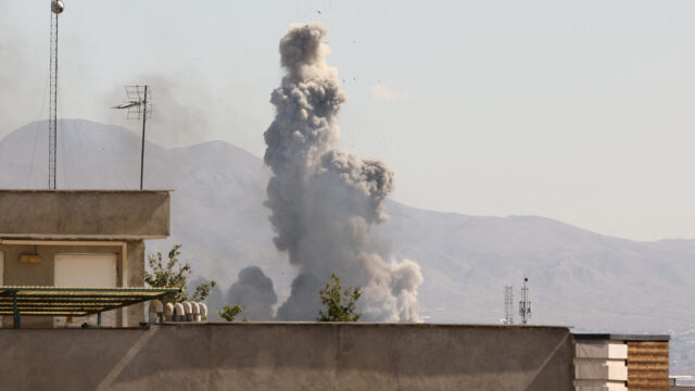Video: Nad Teheránom stúpa dym po posledných americko-izraelských útokoch | Newsfeed
