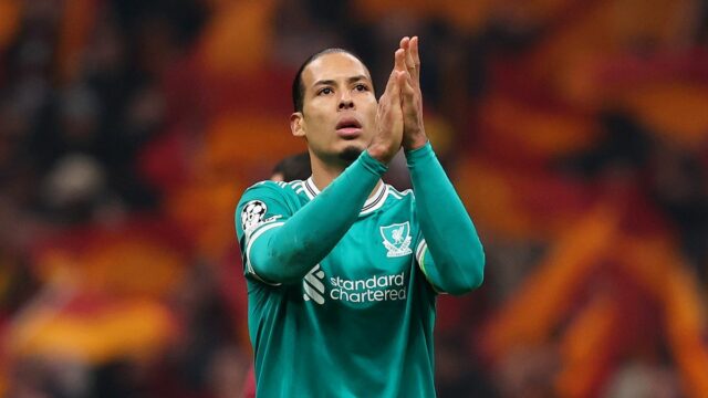 Virgil van Dijk z Liverpoolu kvituje fanúšikov