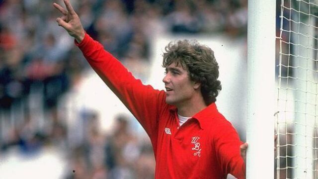 Vo veku 70 rokov zomrel bývalý brankár West Brom Godden
