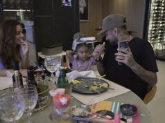 Vo vnútri Neymarovho sveta: Superstar dáva pohľad do jeho života v Brazílii s tričkami Ronalda a Lionela Messiho na stene, súkromnými výletmi helikoptérou a zotavovacími sedeniami v jeho jedinečnej herni Neymar Jr poskytol fanúšikom momentku zo svojho života v Brazílii po vydaní nového vlogu