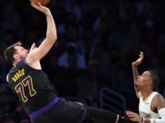 Všetci piati štartujúci skórovali dvojciferne, keďže Lakers porazili Pelicans Všetci piati štartujúci skórovali dvojciferne, keďže Lakers porazili Pelicans
