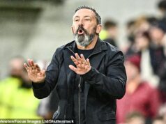 Všetky tieto reči o „vzrušivom“ Derekovi McInnesovi, ktorý je „najväčším problémom“ Heartsa v honbe za titulom, sú nezmysel… len ďalší prípad únavných učencov, ktorí škrabajú dno suda, aby sa pokúsili vytvoriť rečový bod. Manažér Hearts Derek McInnes sa v posledných týždňoch z niektorých strán dostal pod paľbu