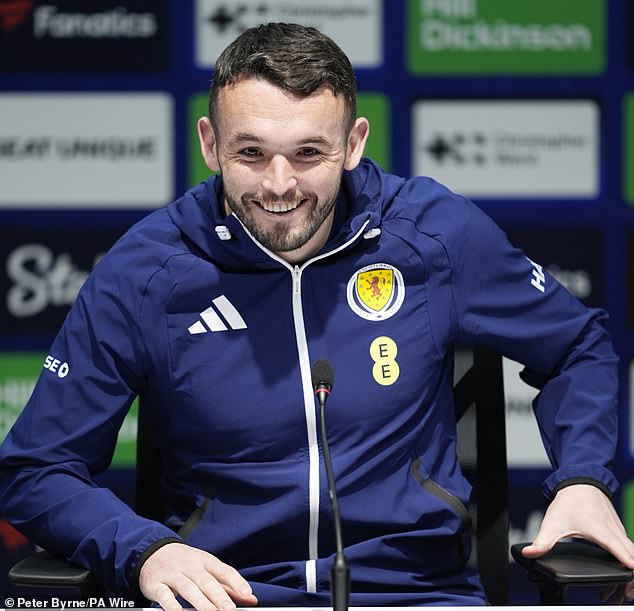 Vypískanie Tartanovej armády pre nás nebol problém, tvrdí John McGinn... John McGinn bol v typicky žoviálnej nálade pred priateľským zápasom Škótska proti Pobrežiu Slonoviny
