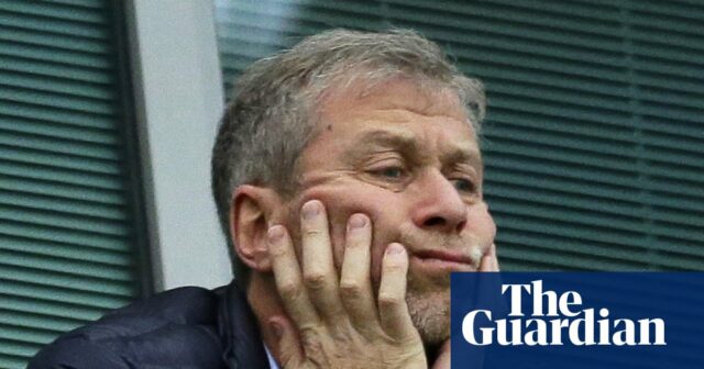 Vyšetrovanie sa môže zamerať na to, či hotovosť z predaja Chelsea Romana Abramoviča nie je „výnosom zo zločinu“ | Roman Abramovič
